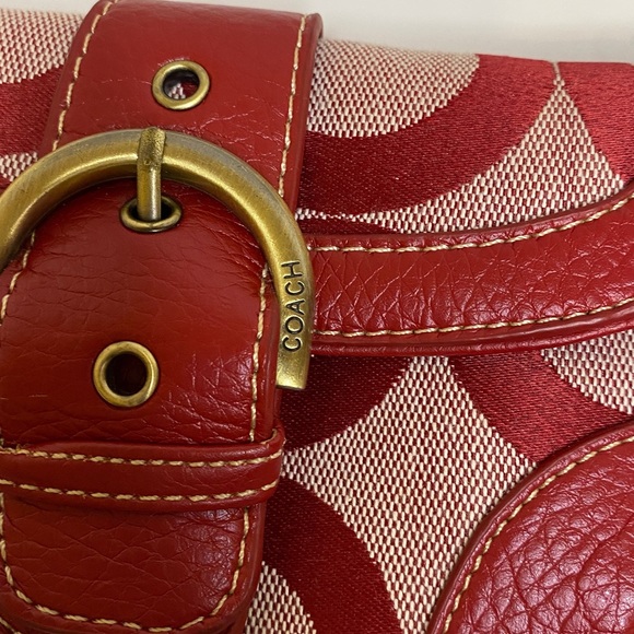 Coach (Small Red Clutch) - Picture 3 of 16